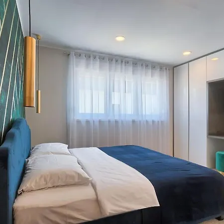 In Pula With Swimming Pool Вилла