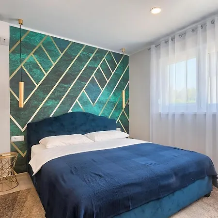 In Pula With Swimming Pool Вилла Пула